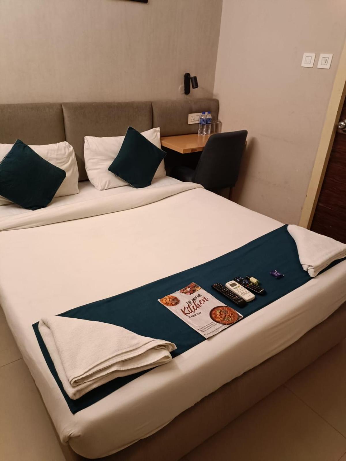 Hotel Mayfair Tower Calcutta Eksteriør billede